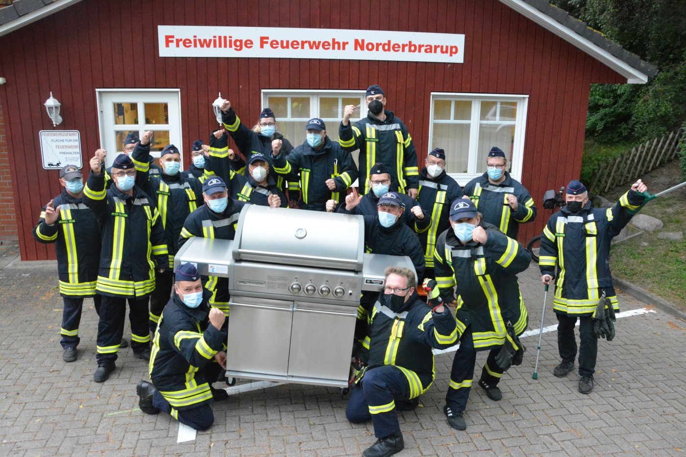 Neuer Grill für die Feuerwehr