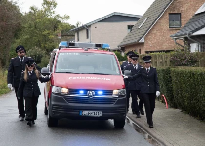 Feuerwehr Norderbrarup erhält Mehrzweckfahrzeug – Bild 22