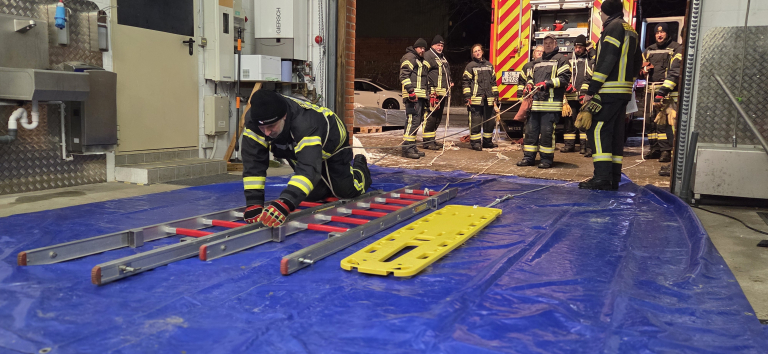 Übungsdienst zur Eisrettung