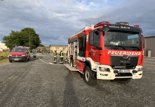 Gemeinsame Übung mit der Feuerwehr Böel bei Hans Natur – Bild 4