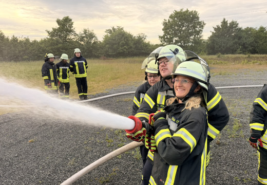 Gemeinsame Übung mit der Feuerwehr Böel bei Hans Natur – Bild 8